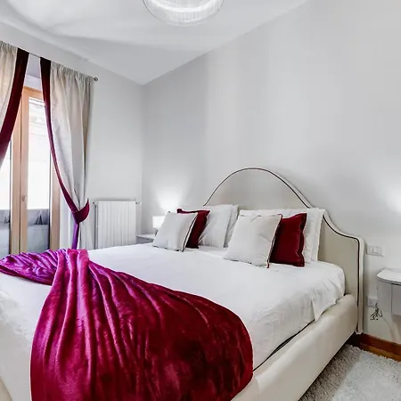 Spanish & Trevi Luxury Flat 200mq And 2 Terrace